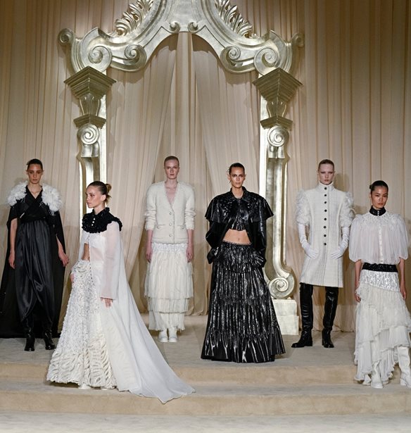 Οι 10 πιο ενδιαφέρουσες πληροφορίες που μπορεί να μη γνωρίζεις για την υψηλή ραπτική