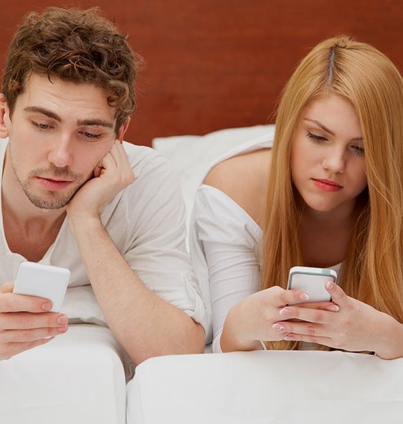 &#x393;&#x3B9;&#x3B1;&#x3C4;&#x3AF; &#x3B7; &#x3B5;&#x3BE;&#x3AC;&#x3C1;&#x3C4;&#x3B7;&#x3C3;&#x3AE; &#x3C3;&#x3BF;&#x3C5; &#x3B1;&#x3C0;&#x3CC; &#x3C4;&#x3BF; smartphone &#x3B4;&#x3B5;&#x3BD; &#x3BA;&#x3B1;&#x3C4;&#x3B1;&#x3C3;&#x3C4;&#x3C1;&#x3AD;&#x3C6;&#x3B5;&#x3B9; (&#x3C4;&#x3B5;&#x3BB;&#x3B5;&#x3AF;&#x3C9;&#x3C2;) &#x3C4;&#x3B7; &#x3C3;&#x3C7;&#x3AD;&#x3C3;&#x3B7; &#x3C3;&#x3BF;&#x3C5;