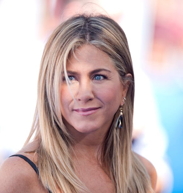 Jennifer Aniston | &#x39C;&#x3B1;&#x3C2; &#x3B1;&#x3BD;&#x3BF;&#x3AF;&#x3B3;&#x3B5;&#x3B9; &#x3C4;&#x3B9;&#x3C2; &#x3C0;&#x3CC;&#x3C1;&#x3C4;&#x3B5;&#x3C2; &#x3C4;&#x3BF;&#x3C5; &#x3C3;&#x3C0;&#x3B9;&#x3C4;&#x3B9;&#x3BF;&#x3CD; &#x3C4;&#x3B7;&#x3C2;!