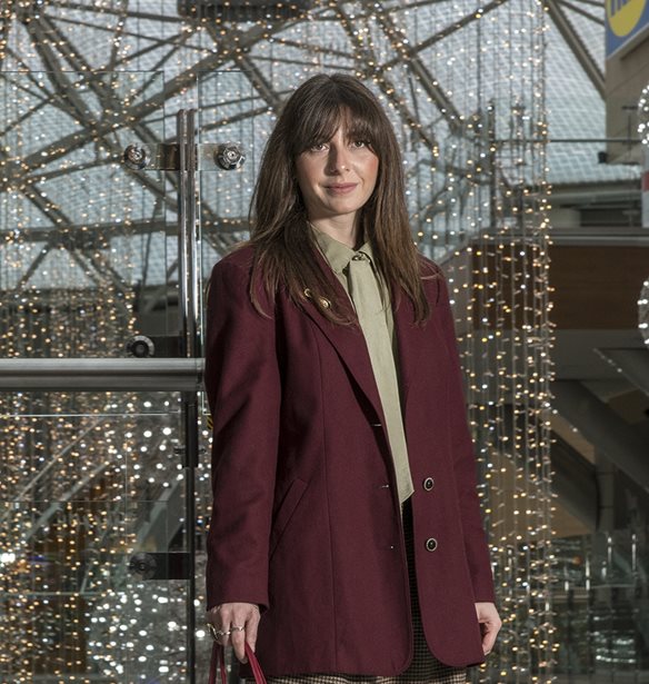 Festive Shopping | Από τη Gen Z έως τους boomers, οι γιορτές θέλουν στιλ και το βρίσκουν εδώ