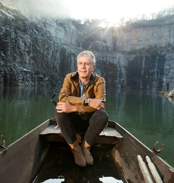 &#x397; &#x3B4;&#x3B9;&#x3C0;&#x3BB;&#x3AE; &#x3B6;&#x3C9;&#x3AE; &#x3C4;&#x3BF;&#x3C5; Anthony Bourdain