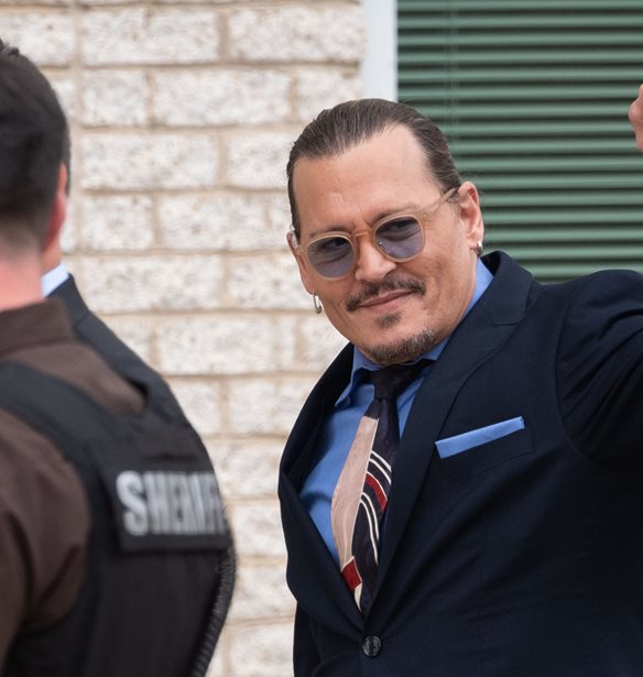 &#x393;&#x3B9;&#x3B1;&#x3C4;&#x3AF; &#x3BF; &#x3C3;&#x3C5;&#x3BD;&#x3AE;&#x3B3;&#x3BF;&#x3C1;&#x3BF;&#x3C2; &#x3C4;&#x3BF;&#x3C5; Johnny Depp &#x3C0;&#x3B1;&#x3BD;&#x3B7;&#x3B3;&#x3CD;&#x3C1;&#x3B9;&#x3C3;&#x3B5; &#x3CC;&#x3C4;&#x3B1;&#x3BD; &#x3B7; Amber Heard &#x3B1;&#x3BD;&#x3AD;&#x3C6;&#x3B5;&#x3C1;&#x3B5; &#x3C4;&#x3B7;&#x3BD; Kate Moss