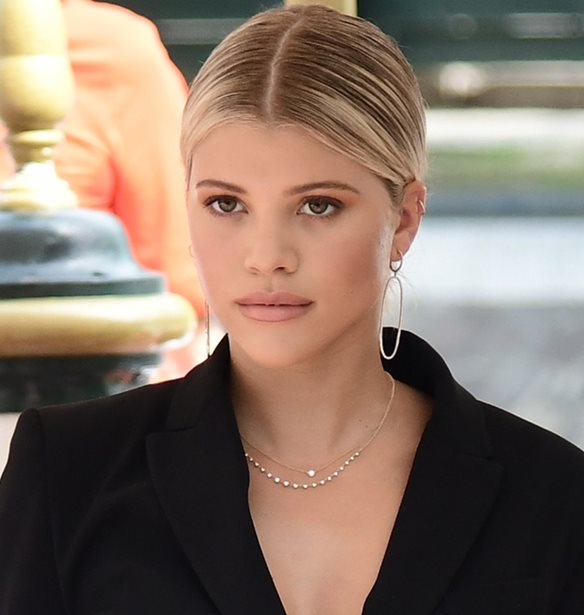 Sofia Richie | &#x388;&#x3B3;&#x3BA;&#x3C5;&#x3BF;&#x3C2; &#x3C3;&#x3C4;&#x3BF; &#x3C0;&#x3C1;&#x3CE;&#x3C4;&#x3BF; &#x3C4;&#x3B7;&#x3C2; &#x3C0;&#x3B1;&#x3B9;&#x3B4;&#x3AF;