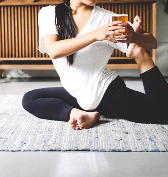 Δεν κρίνουμε αλλά υπάρχει μια τάση διεθνώς που λέγεται Beer Yoga