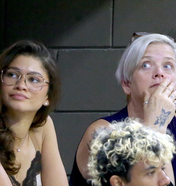 Zendaya | &#x397; &#x3B1;&#x3BD;&#x3C4;&#x3AF;&#x3B4;&#x3C1;&#x3B1;&#x3C3;&#x3B7; &#x3C4;&#x3B7;&#x3C2; &#x3BC;&#x3B7;&#x3C4;&#x3AD;&#x3C1;&#x3B1;&#x3C2; &#x3C4;&#x3B7;&#x3C2; &#x3C3;&#x3C4;&#x3B1; &#x3B4;&#x3B7;&#x3BC;&#x3BF;&#x3C3;&#x3B9;&#x3B5;&#x3CD;&#x3BC;&#x3B1;&#x3C4;&#x3B1; &#x3C0;&#x3B5;&#x3C1;&#x3AF; &#x3B1;&#x3C1;&#x3C1;&#x3B1;&#x3B2;&#x3CE;&#x3BD;&#x3B1; &#x3C4;&#x3B7;&#x3C2; &#x3C3;&#x3C4;&#x3B1;&#x3C1; &#x3BC;&#x3B5; &#x3C4;&#x3BF;&#x3BD; Tom Holland