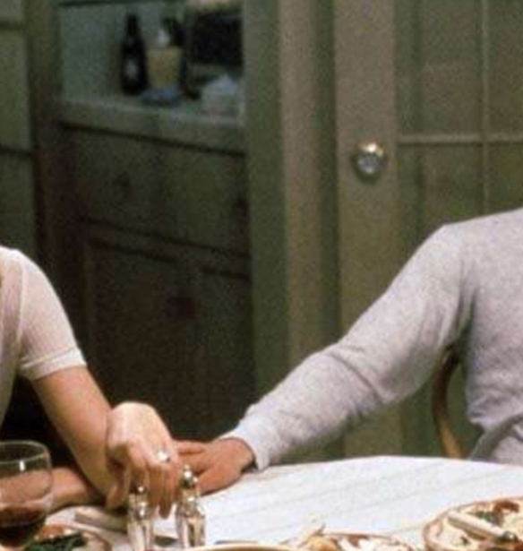 Gwyneth Paltrow | &#x3A4;&#x3B9; &#x3C0;&#x3B9;&#x3C3;&#x3C4;&#x3B5;&#x3CD;&#x3B5;&#x3B9; &#x3BF; &#x3C3;&#x3CD;&#x3B6;&#x3C5;&#x3B3;&#x3CC;&#x3C2; &#x3C4;&#x3B7;&#x3C2; &#x3B3;&#x3B9;&#x3B1; &#x3C4;&#x3B7; &#x3C6;&#x3B9;&#x3BB;&#x3AF;&#x3B1; &#x3C4;&#x3B7;&#x3C2; &#x3BC;&#x3B5; &#x3C4;&#x3BF;&#x3BD; &#x3C0;&#x3C1;&#x3CE;&#x3B7;&#x3BD; &#x3C4;&#x3B7;&#x3C2;, Brad Pitt