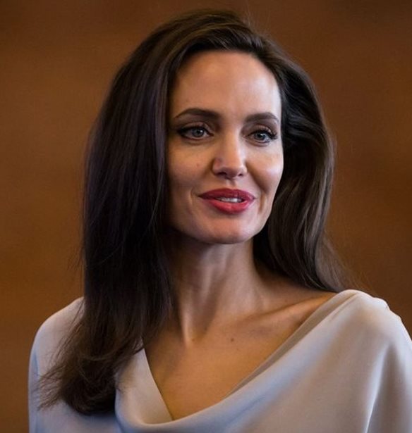H royal &#x3B5;&#x3BC;&#x3C6;&#x3AC;&#x3BD;&#x3B9;&#x3C3;&#x3B7; &#x3C4;&#x3B7;&#x3C2; Angelina Jolie &#x3C0;&#x3BF;&#x3C5; &#x3AD;&#x3BA;&#x3BB;&#x3B5;&#x3C8;&#x3B5; &#x3C4;&#x3B9;&#x3C2; &#x3B5;&#x3BD;&#x3C4;&#x3C5;&#x3C0;&#x3CE;&#x3C3;&#x3B5;&#x3B9;&#x3C2;