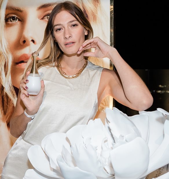 J&#x2019;adore Parfum d&#x2019; Eau | &#x397; &#x3B5;&#x3BD;&#x3C4;&#x3C5;&#x3C0;&#x3C9;&#x3C3;&#x3B9;&#x3B1;&#x3BA;&#x3AE; &#x3B5;&#x3BA;&#x3B4;&#x3AE;&#x3BB;&#x3C9;&#x3C3;&#x3B7; &#x3BC;&#x3B5; &#x3C0;&#x3BB;&#x3AE;&#x3B8;&#x3BF;&#x3C2; &#x3B4;&#x3B9;&#x3AC;&#x3C3;&#x3B7;&#x3BC;&#x3C9;&#x3BD; &#x3BA;&#x3B1;&#x3BB;&#x3B5;&#x3C3;&#x3BC;&#x3AD;&#x3BD;&#x3C9;&#x3BD;