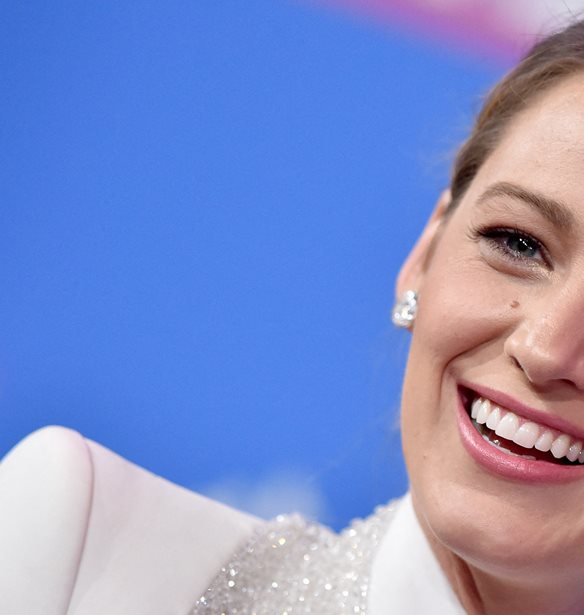 &#x397; Blake Lively &#x3B5;&#x3C0;&#x3B9;&#x3B4;&#x3B5;&#x3B9;&#x3BA;&#x3BD;&#x3CD;&#x3B5;&#x3B9; &#x3C4;&#x3BF; &#x3BA;&#x3B1;&#x3BB;&#x3BB;&#x3AF;&#x3B3;&#x3C1;&#x3B1;&#x3BC;&#x3BC;&#x3BF; &#x3C3;&#x3CE;&#x3BC;&#x3B1; &#x3C4;&#x3B7;&#x3C2; &#x3B3;&#x3B9;&#x3B1; &#x3C4;&#x3B7;&#x3BD; &#x3C0;&#x3C1;&#x3BF;&#x3CE;&#x3B8;&#x3B7;&#x3C3;&#x3B7; &#x3C4;&#x3B7;&#x3C2; &#x3BD;&#x3AD;&#x3B1;&#x3C2; &#x3C4;&#x3B1;&#x3B9;&#x3BD;&#x3AF;&#x3B1;&#x3C2; &#x3C4;&#x3BF;&#x3C5; Ryan Reynolds