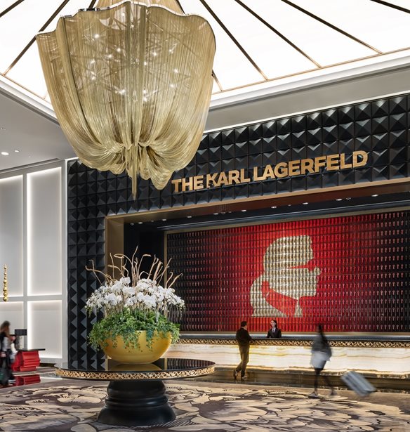 The Karl Lagerfeld Macau | &#x3A4;&#x3BF; &#x3C4;&#x3B5;&#x3BB;&#x3B5;&#x3C5;&#x3C4;&#x3B1;&#x3AF;&#x3BF; &#x3CC;&#x3BD;&#x3B5;&#x3B9;&#x3C1;&#x3BF; &#x3C4;&#x3BF;&#x3C5; &#x39A;&#x3AC;&#x3B9;&#x3B6;&#x3B5;&#x3C1; &#x3C4;&#x3B7;&#x3C2; &#x3BC;&#x3CC;&#x3B4;&#x3B1;&#x3C2;