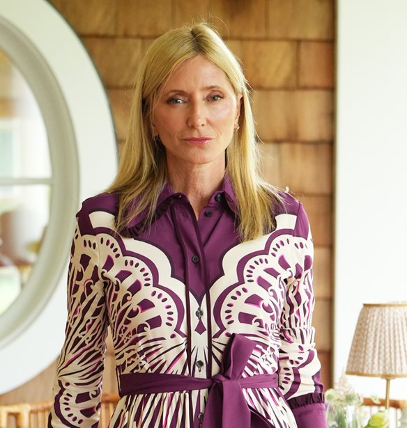 Η Marie Chantal φόρεσε τα budget friendly sneakers που βλέπουμε παντού τους τελευταίους μήνες