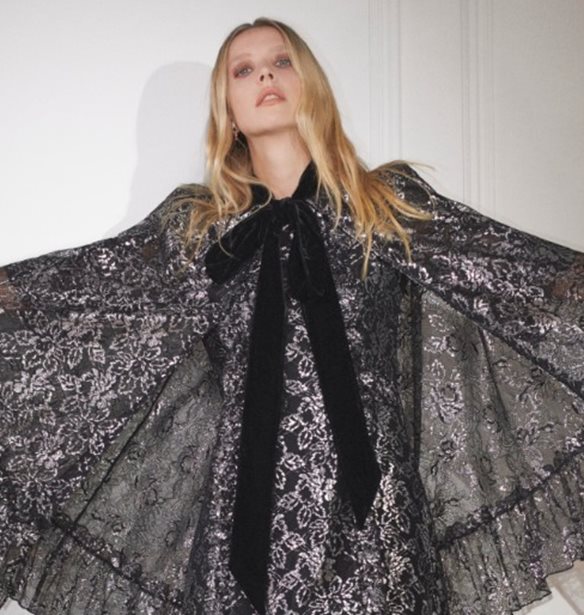 &#x388;&#x3C1;&#x3C7;&#x3B5;&#x3C4;&#x3B1;&#x3B9; &#x3B7; &#x3C3;&#x3C5;&#x3BB;&#x3BB;&#x3BF;&#x3B3;&#x3AE; The Vampire&#x27;s Wife x H&amp;M