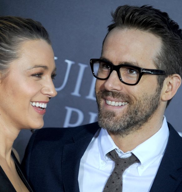 Blake Lively - Ryan Reynolds | &#x397; &#x3B9;&#x3C3;&#x3C4;&#x3BF;&#x3C1;&#x3AF;&#x3B1; &#x3B1;&#x3B3;&#x3AC;&#x3C0;&#x3B7;&#x3C2; &#x3C4;&#x3BF;&#x3C5;&#x3C2; &#x3B5;&#x3BE;&#x3B7;&#x3B3;&#x3B5;&#x3AF; &#x3B3;&#x3B9;&#x3B1;&#x3C4;&#x3AF; &#x3B5;&#x3AF;&#x3BD;&#x3B1;&#x3B9; &#x3AD;&#x3BD;&#x3B1; &#x3B1;&#x3C0;&#x3CC; &#x3C4;&#x3B1; &#x3C0;&#x3B9;&#x3BF; &#x3BA;&#x3BF;&#x3C5;&#x3BB; &#x3B6;&#x3B5;&#x3C5;&#x3B3;&#x3AC;&#x3C1;&#x3B9;&#x3B1; &#x3C4;&#x3BF;&#x3C5; Hollywood