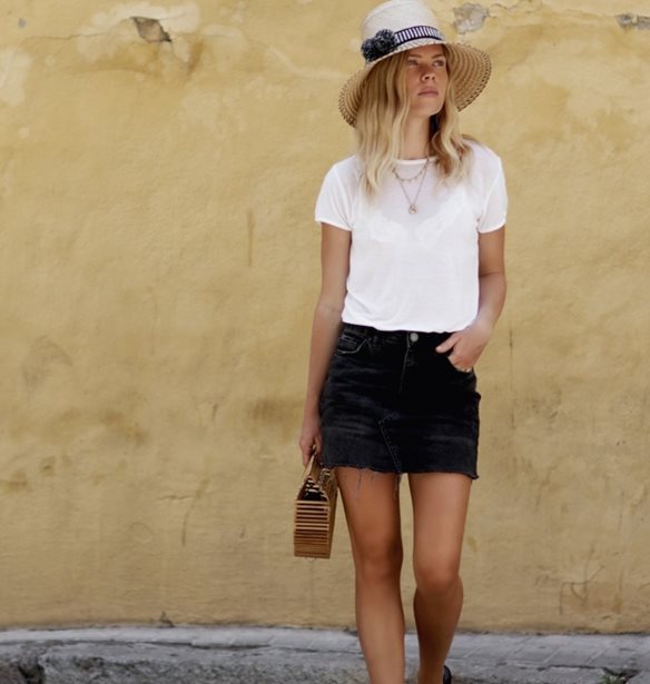 Το λευκό T-shirt αλλιώς: 8 διαφορετικά looks που αξίζει να δοκιμάσεις αυτή τη σεζόν