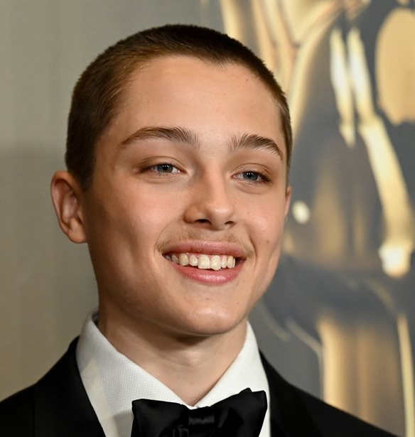 Knox Jolie-Pitt | Η νέα αλλαγή στην εικόνα του 17χρονου γιου της Angelina Jolie και του Brad Pitt