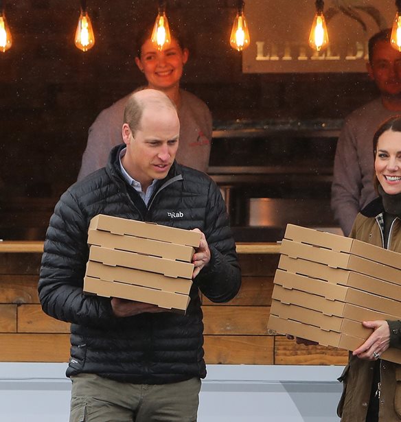 &#x397; Kate Middleton &#x3BA;&#x3B1;&#x3B9; &#x3BF; &#x3C0;&#x3C1;&#x3AF;&#x3B3;&#x3BA;&#x3B9;&#x3C0;&#x3B1;&#x3C2; William &#x3B3;&#x3AF;&#x3BD;&#x3BF;&#x3BD;&#x3C4;&#x3B1;&#x3B9; &#x3B4;&#x3B9;&#x3B1;&#x3BD;&#x3BF;&#x3BC;&#x3B5;&#x3AF;&#x3C2; &#x3C0;&#x3AF;&#x3C4;&#x3C3;&#x3B1;&#x3C2; &#x3B3;&#x3B9;&#x3B1; &#x3BC;&#x3AF;&#x3B1; &#x3B7;&#x3BC;&#x3AD;&#x3C1;&#x3B1;