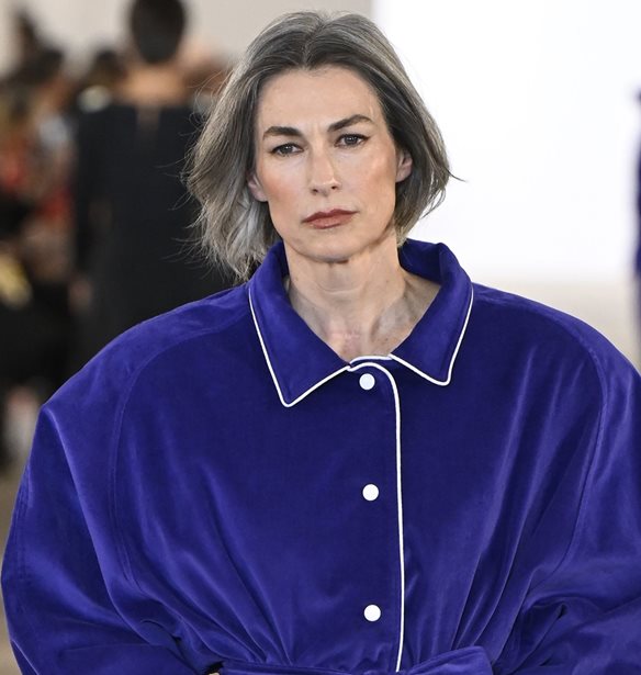 Batsheva | &#x397; &#x3C3;&#x3C7;&#x3B5;&#x3B4;&#x3B9;&#x3AC;&#x3C3;&#x3C4;&#x3C1;&#x3B9;&#x3B1; &#x3C0;&#x3BF;&#x3C5; &#x3B5;&#x3C0;&#x3B9;&#x3BB;&#x3AD;&#x3B3;&#x3B5;&#x3B9; &#x3B3;&#x3B9;&#x3B1; &#x3C4;&#x3B9;&#x3C2; &#x3C0;&#x3B1;&#x3C3;&#x3B1;&#x3C1;&#x3AD;&#x3BB;&#x3B5;&#x3C2; &#x3C4;&#x3B7;&#x3C2; &#x3BC;&#x3BF;&#x3BD;&#x3C4;&#x3AD;&#x3BB;&#x3B1; &#x3AC;&#x3BD;&#x3C9; &#x3C4;&#x3C9;&#x3BD; 40