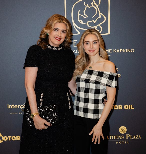 Μαριάννα Γουλανδρή Λαιμού | Με τους γονείς της, Τζώρτζ και Χριστιάννα Β. Βαρδινογιάννη, σε μουσικό γκαλά της ΕΛΠΙΔΑΣ