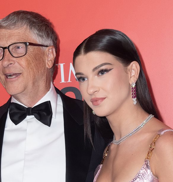 Phoebe Gates | &#x397; &#x3B5;&#x3BD;&#x3C4;&#x3C5;&#x3C0;&#x3C9;&#x3C3;&#x3B9;&#x3B1;&#x3BA;&#x3AE; &#x3B5;&#x3BC;&#x3C6;&#x3AC;&#x3BD;&#x3B9;&#x3C3;&#x3B7; &#x3C4;&#x3B7;&#x3C2; &#x3BC;&#x3B9;&#x3BA;&#x3C1;&#x3CC;&#x3C4;&#x3B5;&#x3C1;&#x3B7;&#x3C2; &#x3BA;&#x3CC;&#x3C1;&#x3B7;&#x3C2; &#x3C4;&#x3BF;&#x3C5; Bill Gates &#x3C3;&#x3C4;&#x3BF; Time 100 Gala