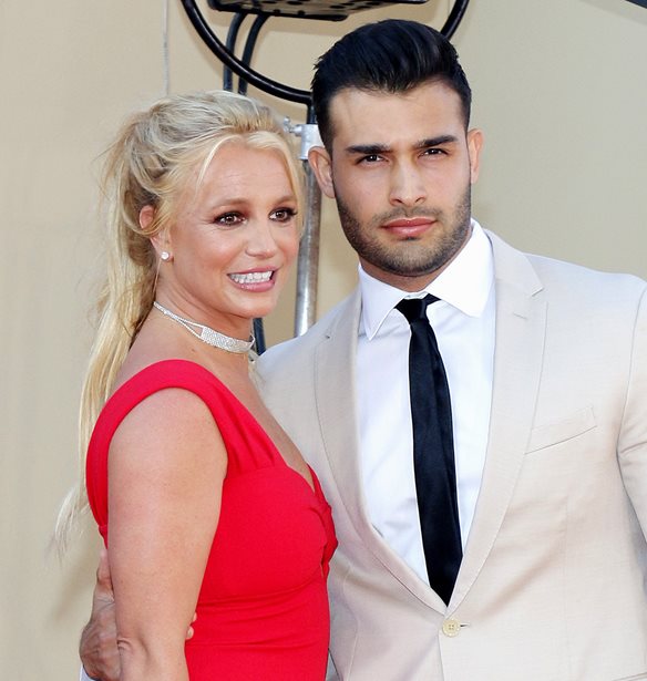 H Britney Spears &#x3B1;&#x3BD;&#x3B1;&#x3BA;&#x3BF;&#x3AF;&#x3BD;&#x3C9;&#x3C3;&#x3B5; &#x3C3;&#x3C4;&#x3BF; Instagram &#x3C4;&#x3B7;&#x3BD; &#x3B1;&#x3C0;&#x3BF;&#x3B2;&#x3BF;&#x3BB;&#x3AE; &#x3C4;&#x3BF;&#x3C5; &#x3BC;&#x3C9;&#x3C1;&#x3BF;&#x3CD; &#x3C4;&#x3B7;&#x3C2;