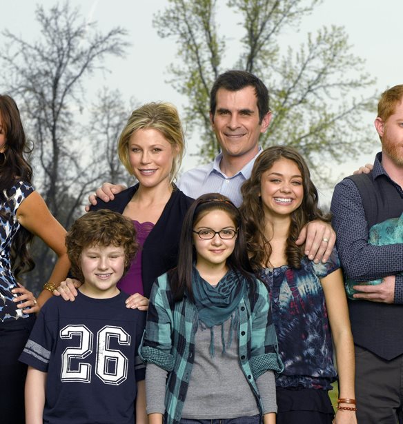 Modern Family | &#x398;&#x3B1; &#x3C5;&#x3C0;&#x3AC;&#x3C1;&#x3BE;&#x3B5;&#x3B9; spin-off &#x3C3;&#x3B5;&#x3B9;&#x3C1;&#x3AC; &#x3C4;&#x3BF;&#x3C5; &#x3B5;&#x3C0;&#x3B9;&#x3C4;&#x3C5;&#x3C7;&#x3B7;&#x3BC;&#x3AD;&#x3BD;&#x3BF;&#x3C5; sitcom;