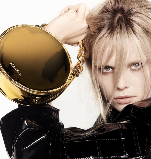 De-Coated | H &#x3C3;&#x3C5;&#x3BB;&#x3BB;&#x3BF;&#x3B3;&#x3AE; &#x3C4;&#x3B7;&#x3C2; MAX&amp;Co. &#x3BC;&#x3B5; &#x3C4;&#x3B7;&#x3BD; Anna dello Russo &#x3B2;&#x3C1;&#x3AF;&#x3C3;&#x3BA;&#x3B5;&#x3C4;&#x3B1;&#x3B9; &#x3C3;&#x3C4;&#x3B1; &#x3BA;&#x3B1;&#x3C4;&#x3B1;&#x3C3;&#x3C4;&#x3AE;&#x3BC;&#x3B1;&#x3C4;&#x3B1;