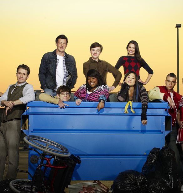 &quot;The Price of Glee&quot; | &#x3A4;&#x3BF; &#x3BD;&#x3AD;&#x3BF; &#x3BD;&#x3C4;&#x3BF;&#x3BA;&#x3B9;&#x3BC;&#x3B1;&#x3BD;&#x3C4;&#x3AD;&#x3C1; &#x3C0;&#x3BF;&#x3C5; &#x3C0;&#x3C1;&#x3B1;&#x3B3;&#x3BC;&#x3B1;&#x3C4;&#x3B5;&#x3CD;&#x3B5;&#x3C4;&#x3B1;&#x3B9; &#x3C4;&#x3B7;&#x3BD; &quot;&#x3BA;&#x3B1;&#x3C4;&#x3AC;&#x3C1;&#x3B1;&quot; &#x3C4;&#x3C9;&#x3BD; &#x3C0;&#x3C1;&#x3C9;&#x3C4;&#x3B1;&#x3B3;&#x3C9;&#x3BD;&#x3B9;&#x3C3;&#x3C4;&#x3CE;&#x3BD; &#x3C4;&#x3B7;&#x3C2; &#x3B4;&#x3B7;&#x3BC;&#x3BF;&#x3C6;&#x3B9;&#x3BB;&#x3BF;&#x3CD;&#x3C2; &#x3C3;&#x3B5;&#x3B9;&#x3C1;&#x3AC;&#x3C2;