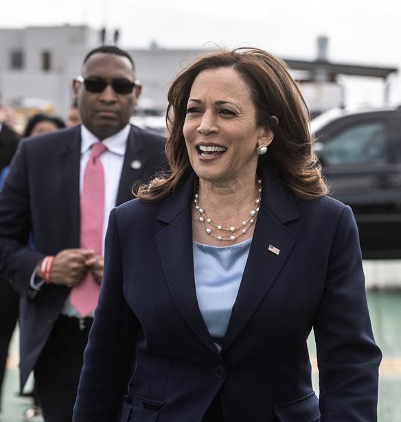 &#x397; Kamala Harris &#x3B1;&#x3C0;&#x3BF;&#x3BA;&#x3B1;&#x3BB;&#x3CD;&#x3C0;&#x3C4;&#x3B5;&#x3B9; &#x3C4;&#x3B7;&#x3BD; 100% &#x3B5;&#x3C0;&#x3B9;&#x3C4;&#x3C5;&#x3C7;&#x3B7;&#x3BC;&#x3AD;&#x3BD;&#x3B7; &#x3C4;&#x3B1;&#x3BA;&#x3C4;&#x3B9;&#x3BA;&#x3AE; &#x3C4;&#x3B7;&#x3C2; &#x3C3;&#x3C4;&#x3BF; Wordle