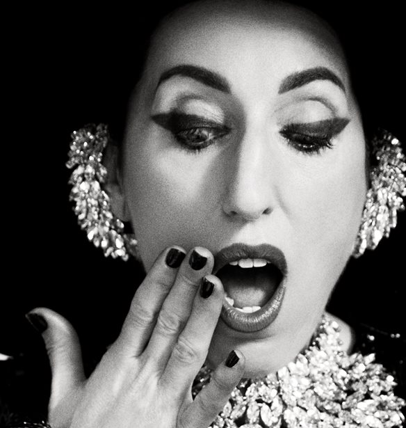 &#x397; Rossy de Palma &#x3C6;&#x3C9;&#x3C4;&#x3BF;&#x3B3;&#x3C1;&#x3B1;&#x3C6;&#x3AF;&#x3B6;&#x3B5;&#x3B9; &#x3C4;&#x3BF;&#x3BD; &#x3B5;&#x3B1;&#x3C5;&#x3C4;&#x3CC; &#x3C4;&#x3B7;&#x3C2; &#x3B1;&#x3C0;&#x3BF;&#x3BA;&#x3BB;&#x3B5;&#x3B9;&#x3C3;&#x3C4;&#x3B9;&#x3BA;&#x3AC; &#x3B3;&#x3B9;&#x3B1; &#x3C4;&#x3B7;&#x3BD; Madame Figaro