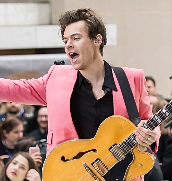 &quot;&#x395;&#x3AF;&#x3BC;&#x3B1;&#x3B9; &#x3C3;&#x3C5;&#x3BD;&#x3C4;&#x3B5;&#x3C4;&#x3C1;&#x3B9;&#x3BC;&#x3BC;&#x3AD;&#x3BD;&#x3BF;&#x3C2;&quot; | &#x39F; Harry Styles &#x3B1;&#x3BA;&#x3CD;&#x3C1;&#x3C9;&#x3C3;&#x3B5; &#x3C4;&#x3B7; &#x3C3;&#x3C5;&#x3BD;&#x3B1;&#x3C5;&#x3BB;&#x3AF;&#x3B1; &#x3C4;&#x3BF;&#x3C5; &#x3C3;&#x3C4;&#x3B7;&#x3BD; &#x39A;&#x3BF;&#x3C0;&#x3B5;&#x3B3;&#x3C7;&#x3AC;&#x3B3;&#x3B7; &#x3BC;&#x3B5;&#x3C4;&#x3AC; &#x3C4;&#x3BF;&#x3C5;&#x3C2; &#x3C0;&#x3C5;&#x3C1;&#x3BF;&#x3B2;&#x3BF;&#x3BB;&#x3B9;&#x3C3;&#x3BC;&#x3BF;&#x3CD;&#x3C2; &#x3C3;&#x3B5; &#x3B5;&#x3BC;&#x3C0;&#x3BF;&#x3C1;&#x3B9;&#x3BA;&#x3CC; &#x3BA;&#x3AD;&#x3BD;&#x3C4;&#x3C1;&#x3BF; &#x3C4;&#x3B7;&#x3C2; &#x3C0;&#x3CC;&#x3BB;&#x3B7;&#x3C2;