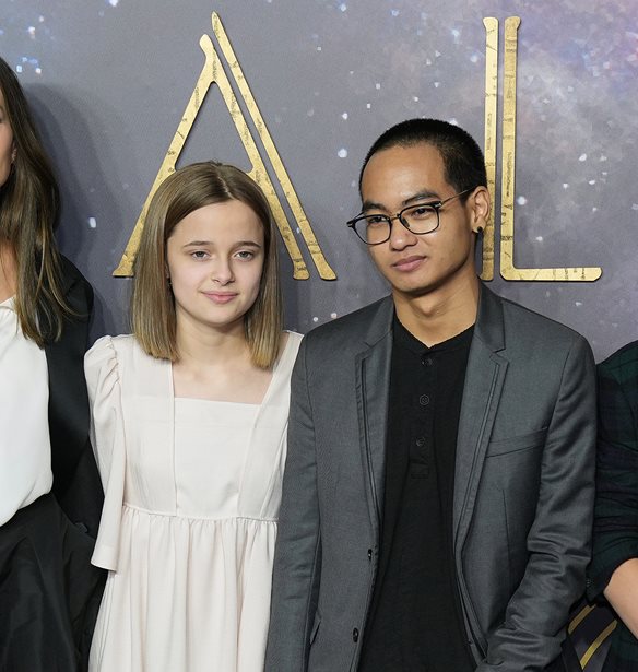 Angelina Jolie - Brad Pitt | &#x397; &#x3AC;&#x3B3;&#x3BD;&#x3C9;&#x3C3;&#x3C4;&#x3B7; &#x3B6;&#x3C9;&#x3AE; &#x3C4;&#x3C9;&#x3BD; &#x3B4;&#x3AF;&#x3B4;&#x3C5;&#x3BC;&#x3C9;&#x3BD; &#x3C0;&#x3B1;&#x3B9;&#x3B4;&#x3B9;&#x3CE;&#x3BD; &#x3C4;&#x3BF;&#x3C5;&#x3C2;, Vivienne &#x3BA;&#x3B1;&#x3B9; Knox