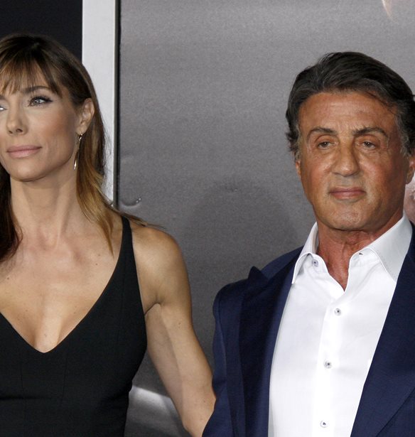 Sylvester Stallone | &#x395;&#x3AF;&#x3BD;&#x3B1;&#x3B9; &#x3BE;&#x3B1;&#x3BD;&#x3AC; &#x3BC;&#x3B1;&#x3B6;&#x3AF; &#x3BC;&#x3B5; &#x3C4;&#x3B7; &#x3C3;&#x3CD;&#x3B6;&#x3C5;&#x3B3;&#x3CC; &#x3C4;&#x3BF;&#x3C5;, &#x3C0;&#x3B1;&#x3C1;&#x3AC; &#x3C4;&#x3B7;&#x3BD; &#x3B1;&#x3AF;&#x3C4;&#x3B7;&#x3C3;&#x3B7; &#x3B4;&#x3B9;&#x3B1;&#x3B6;&#x3C5;&#x3B3;&#x3AF;&#x3BF;&#x3C5;;