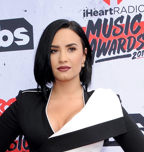 Demi Lovato | &#x394;&#x3B5;&#x3BD; &#x3B1;&#x3C0;&#x3BF;&#x3BA;&#x3BB;&#x3B5;&#x3AF;&#x3B5;&#x3B9; &#x3C4;&#x3BF; &#x3B5;&#x3BD;&#x3B4;&#x3B5;&#x3C7;&#x3CC;&#x3BC;&#x3B5;&#x3BD;&#x3BF; &#x3BD;&#x3B1; &#x3B3;&#x3AF;&#x3BD;&#x3B5;&#x3B9; &#x3C4;&#x3C1;&#x3B1;&#x3BD;&#x3C2;