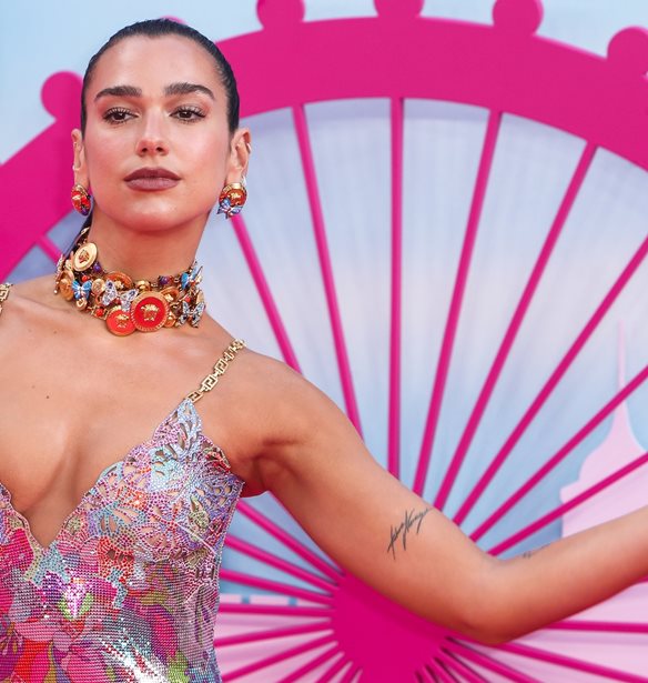 &#x3A4;&#x3BF; Hot Girl Summer &#x3C4;&#x3B7;&#x3C2; Dua Lipa