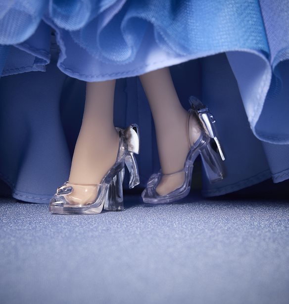 Οι Viktor&amp;Rolf μόλις έβγαλαν την κούκλα που συνοψίζει τέλεια την ενήλικη ζωή