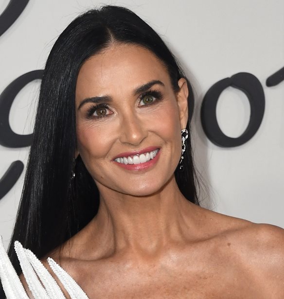 Demi Moore: &quot;&#x391;&#x3BD; &#x3C4;&#x3B1;&#x3C5;&#x3C4;&#x3AF;&#x3C3;&#x3BF;&#x3C5;&#x3BC;&#x3B5; &#x3C4;&#x3B7;&#x3BD; &#x3B1;&#x3BE;&#x3AF;&#x3B1; &#x3BC;&#x3B1;&#x3C2; &#x3BC;&#x3B5; &#x3C4;&#x3B7;&#x3BD; &#x3B5;&#x3B9;&#x3BA;&#x3CC;&#x3BD;&#x3B1; &#x3BC;&#x3B1;&#x3C2;, &#x3B5;&#x3AF;&#x3BD;&#x3B1;&#x3B9; &#x3B1;&#x3BD;&#x3B1;&#x3C0;&#x3CC;&#x3C6;&#x3B5;&#x3C5;&#x3BA;&#x3C4;&#x3BF; &#x3C0;&#x3C9;&#x3C2; &#x3B8;&#x3B1; &#x3BD;&#x3B9;&#x3CE;&#x3C3;&#x3BF;&#x3C5;&#x3BC;&#x3B5; &#x3BA;&#x3AC;&#x3C0;&#x3BF;&#x3B9;&#x3B1; &#x3C3;&#x3C4;&#x3B9;&#x3B3;&#x3BC;&#x3AE; &#x3C3;&#x3C5;&#x3BD;&#x3C4;&#x3B5;&#x3C4;&#x3C1;&#x3B9;&#x3BC;&#x3BC;&#x3AD;&#x3BD;&#x3B5;&#x3C2;&quot;