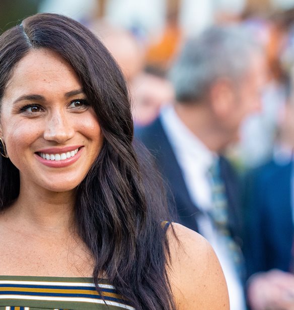 Meghan Markle | &#x3A0;&#x3CE;&#x3C2; &#x3C4;&#x3B7;&#x3BD; &#x3B1;&#x3C0;&#x3BF;&#x3BA;&#x3B1;&#x3BB;&#x3BF;&#x3CD;&#x3BD; &#x3BF;&#x3B9; &#x3B3;&#x3B5;&#x3AF;&#x3C4;&#x3BF;&#x3BD;&#x3AD;&#x3C2; &#x3C4;&#x3B7;&#x3C2;