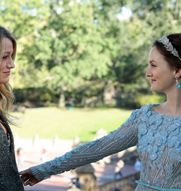 Gossip Girl | &#x3A0;&#x3BF;&#x3B9;&#x3BF;&#x3C2; &#x3C7;&#x3B1;&#x3C1;&#x3B1;&#x3BA;&#x3C4;&#x3AE;&#x3C1;&#x3B1;&#x3C2; &#x3C0;&#x3C1;&#x3BF;&#x3BF;&#x3C1;&#x3B9;&#x3B6;&#x3CC;&#x3C4;&#x3B1;&#x3BD; &#x3B1;&#x3C1;&#x3C7;&#x3B9;&#x3BA;&#x3AC; &#x3BD;&#x3B1; &#x3B2;&#x3C1;&#x3AF;&#x3C3;&#x3BA;&#x3B5;&#x3C4;&#x3B1;&#x3B9; &#x3C0;&#x3AF;&#x3C3;&#x3C9; &#x3B1;&#x3C0;&#x3CC; &#x3C4;&#x3BF;&#x3BD; &#x3AE;&#x3C1;&#x3C9;&#x3B1; &#x3BC;&#x3B5; &#x3C4;&#x3B7; &#x3BC;&#x3C5;&#x3C3;&#x3C4;&#x3B9;&#x3BA;&#x3AE; &#x3C4;&#x3B1;&#x3C5;&#x3C4;&#x3CC;&#x3C4;&#x3B7;&#x3C4;&#x3B1;