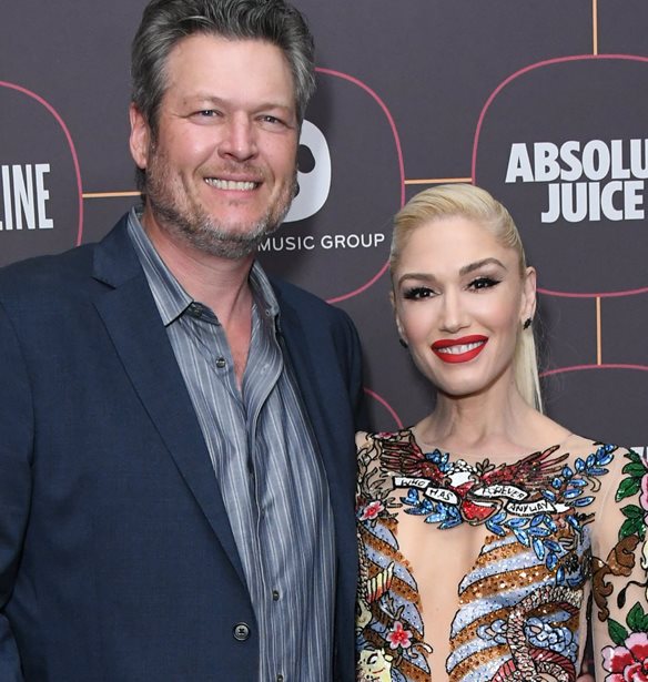 Gwen Stefani &amp; Blake Shelton | &#x3A0;&#x3BF;&#x3B9;&#x3BF;&#x3C2; &#x3B4;&#x3B9;&#x3AC;&#x3C3;&#x3B7;&#x3BC;&#x3BF;&#x3C2; &#x3C3;&#x3C4;&#x3B1;&#x3C1; &#x3B4;&#x3B5;&#x3BD; &#x3C3;&#x3C5;&#x3BC;&#x3C6;&#x3C9;&#x3BD;&#x3B5;&#x3AF; &#x3BC;&#x3B5; &#x3C4;&#x3BF;&#x3BD; &#x3B5;&#x3C0;&#x3B9;&#x3BA;&#x3B5;&#x3AF;&#x3BC;&#x3B5;&#x3BD;&#x3BF; &#x3B3;&#x3AC;&#x3BC;&#x3BF; &#x3C4;&#x3BF;&#x3C5;&#x3C2;;