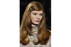 5 hair serums με μοναδικό άρωμα για προστασία των μαλλιών από τη θερμότητα - εικόνα 2