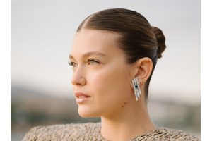 Η Cara Delevingne με νέο ανατρεπτικό hair look στις Κάννες - εικόνα 3