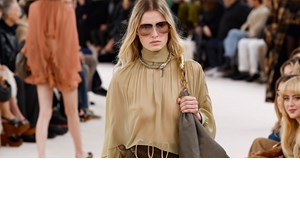 10 οικονομικές τσάντες που θα αναβαθμίσουν κάθε σου εμφάνιση - εικόνα 1