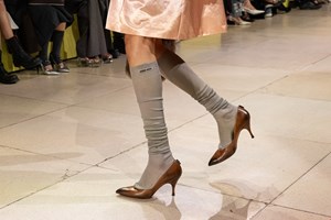 Peep Toe Παπούτσια | Τα ζευγάρια που θα σε βοηθήσουν να υιοθετήσεις την τάση με σύγχρονο τρόπο - εικόνα 1