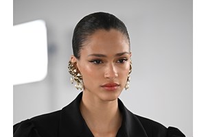 Αψεγάδιαστη βάση χωρίς foundation | Πώς θα κάνεις την πιο φυσική βάση μακιγιάζ μόνο με concealer - εικόνα 2