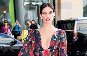 O σύγχρονος τρόπος εφαρμογής του ρουζ για δροσερή όψη στο πρόσωπο - εικόνα 2