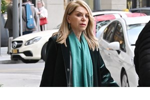 Η Δανάη Παππά με το shoe trend της σεζόν - εικόνα 1