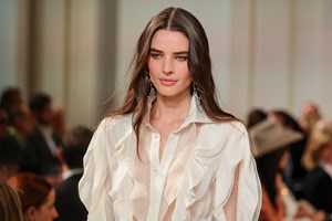 Η Kate Middleton με νέο hair look στην επέτειο γάμου της | Το ξανθό χρώμα που "φώτισε" το πρόσωπό της - εικόνα 2