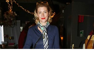 Το κοστούμι της Σίας Κοσιώνη είναι η πιο chic επιλογή για επίσημες εμφανίσεις - εικόνα 1