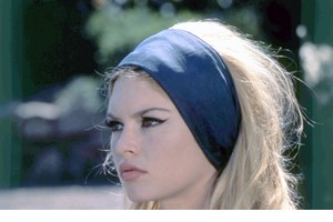 Tips και προϊόντα για υγιή και λαμπερά μαλλιά το καλοκαίρι - εικόνα 1