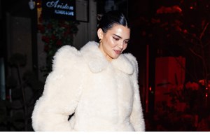 Τα αγαπημένα μας lip glosses με υαλουρονικό οξύ για βελούδινα, "γεμάτα" χείλη - εικόνα 1